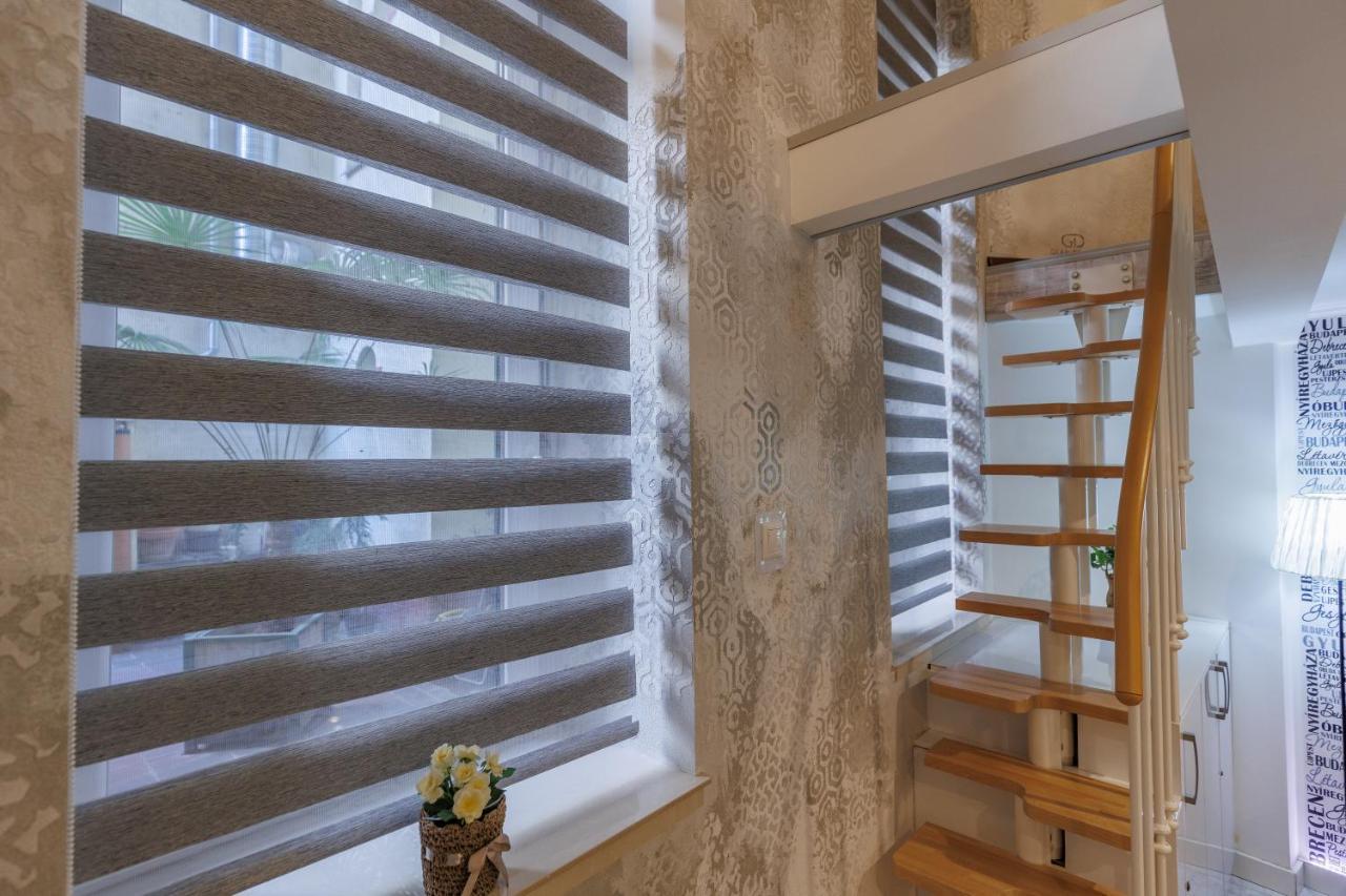 Sleek Minimalist Studio At Inner City Βουδαπέστη Εξωτερικό φωτογραφία